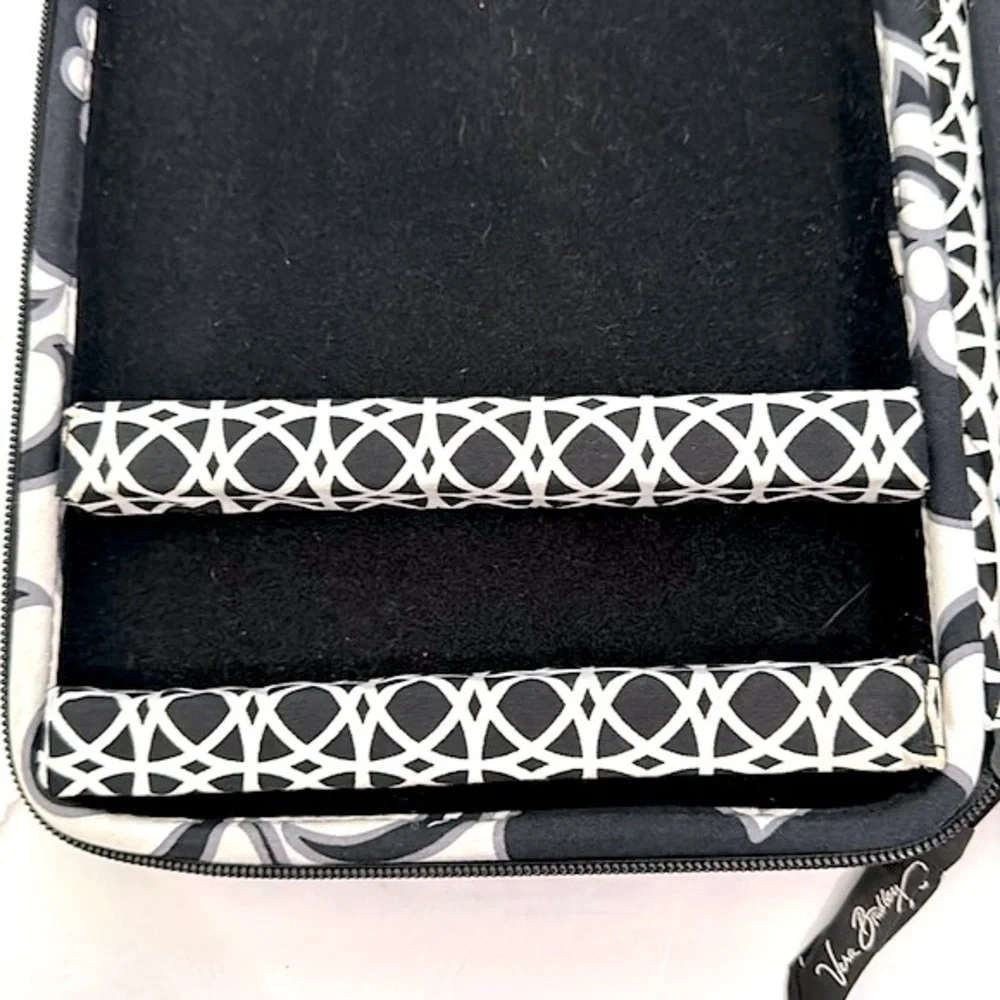 VERA BRADLEY Black & White Night & Day Padded Mini Laptop Computer Zipper Case